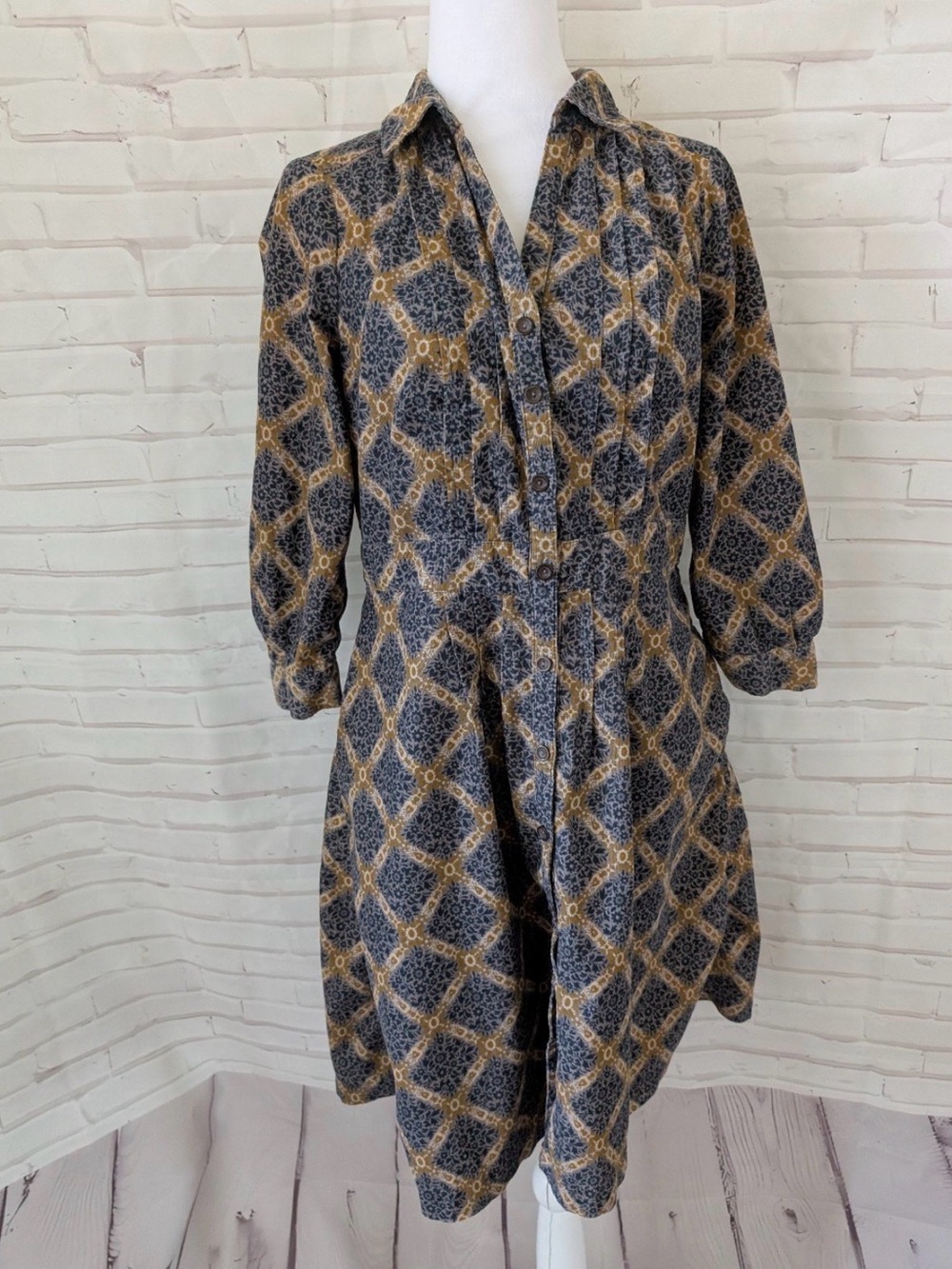 Maeve- Patterned Navy and Tan Button-Front Women’s Dress-Medium-PreOwned